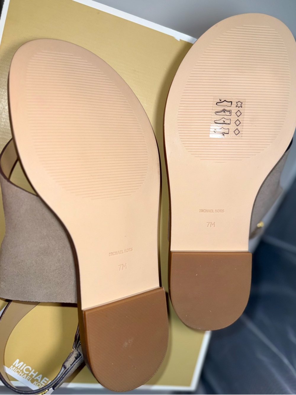 Michael Kors birch Irene Sandals 7 - Picture 7 of 14